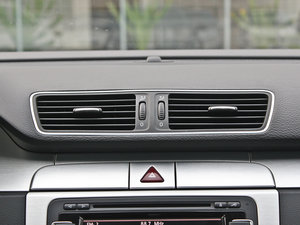 2011款2.0T 至尊版 空调出风口