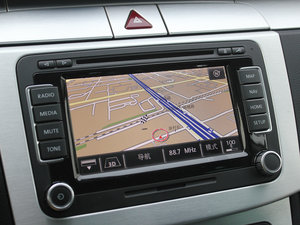 2011款2.0T 至尊版 中控台显示屏