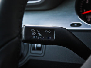 2011款1.8T 尊贵版 中控区
