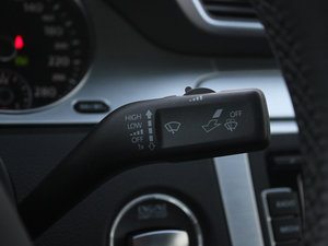 2011款1.8T 尊贵版 中控区