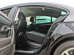 2011款2.0T 至尊版 后排座椅放倒