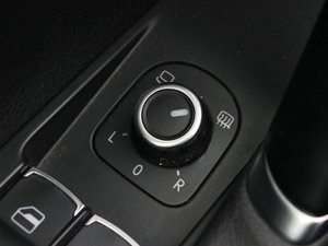 2011款2.0T 至尊版 中控区