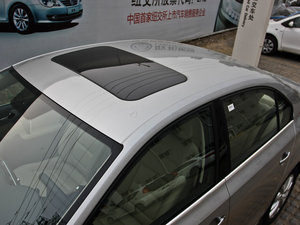 2012款1.4T 手动时尚版 车顶