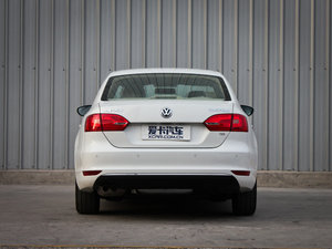 2012款1.4T 自动豪华版 正后	