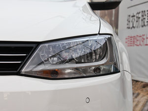 2012款1.4T 自动豪华版 大灯