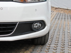 2012款1.4T 自动豪华版 前雾灯