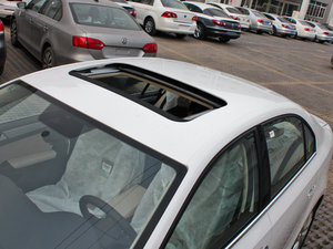 2012款1.4T 自动豪华版 细节外观