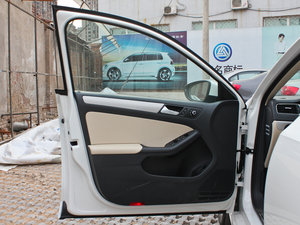 2012款1.4T 自动豪华版 驾驶位车门