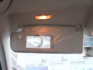 2012款1.4T 自动豪华版 遮阳板（左）
