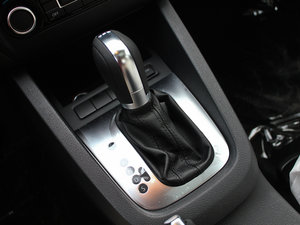 2012款1.4T 自动豪华版 换挡杆