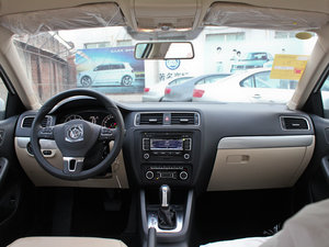 2012款1.4T 自动豪华版 内饰全景