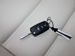 2012款1.4T 自动豪华版 车钥匙
