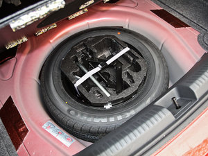 2012款1.6L 自动舒适版 备胎