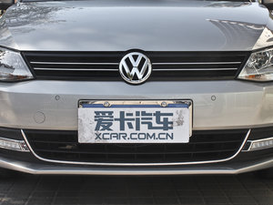 2012款1.8T 自动旗舰版 中网