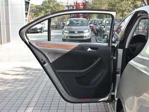 2012款1.8T 自动旗舰版 左后车门