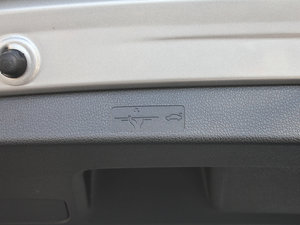 20121.8T Ԅ(dng)Ş g