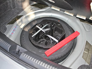 2012款1.8T 自动旗舰版 备胎
