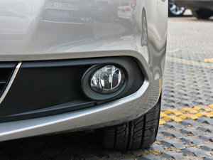 2012款1.6L 手动舒适版 前雾灯