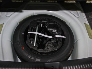 2012款1.4T 自动时尚版 备胎