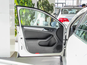 2012款1.4T 手动豪华版 驾驶位车门