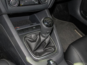 2012款1.4T 手动豪华版 换挡杆