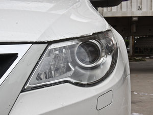 2012款1.8T 尊贵版 大灯