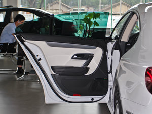 2012款3.0L V6 左后车门