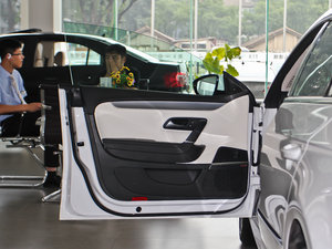 2012款3.0L V6 驾驶位车门