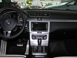 2012款3.0L V6 中控区