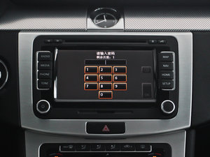2012款3.0L V6 音响调节