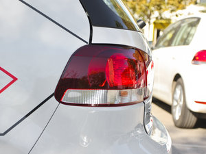 20122.0 TSI (x)(ji)^