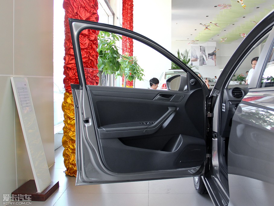 2013����_(d��) 1.6L �քӕr����