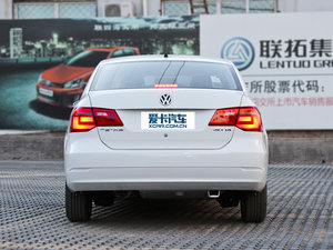 2013款1.6L 手动舒适型 正后	
