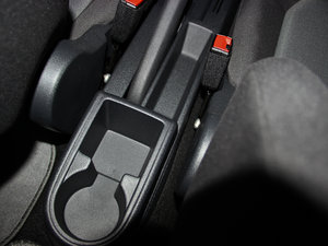 2013款1.6L 手动时尚型 空间座椅