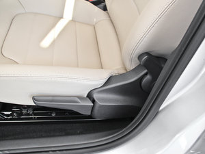 2013款1.6L 手动豪华型 主驾驶座椅调节