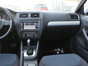 2013款1.4T 蓝驱版 中控区