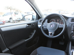 2013款1.4T 蓝驱版 中控区
