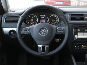 2013款1.4T 蓝驱版 中控区