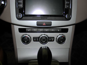2013款改款 1.8T 尊贵型 空调调节