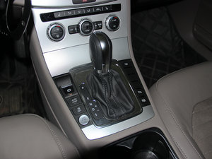 2013款改款 1.8T 尊贵型 换挡杆