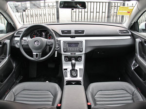2013款1.8T 领先型 内饰全景