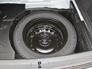 2013款1.8T 领先型 备胎