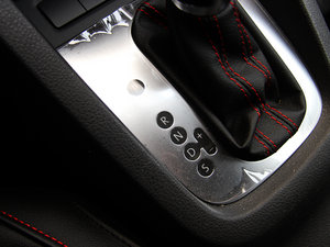 20132.0TSI GLI п؅^