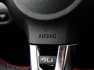 20132.0TSI GLI п؅^