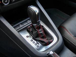 20132.0TSI GLI п؅^