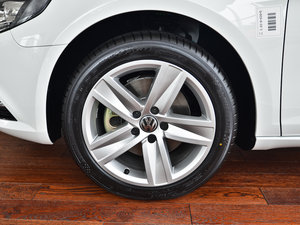 2013款1.8TSI 尊贵型 轮圈