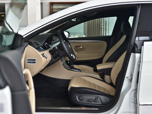 2013款1.8TSI 尊贵型 前排空间