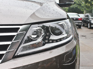 2013款2.0TSI 至尊型 大灯