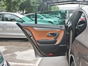 2013款2.0TSI 至尊型 左后车门