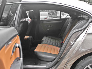 2013款2.0TSI 至尊型 后排空间